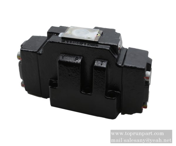 60275757 Hydraulic control reversing valve SANY