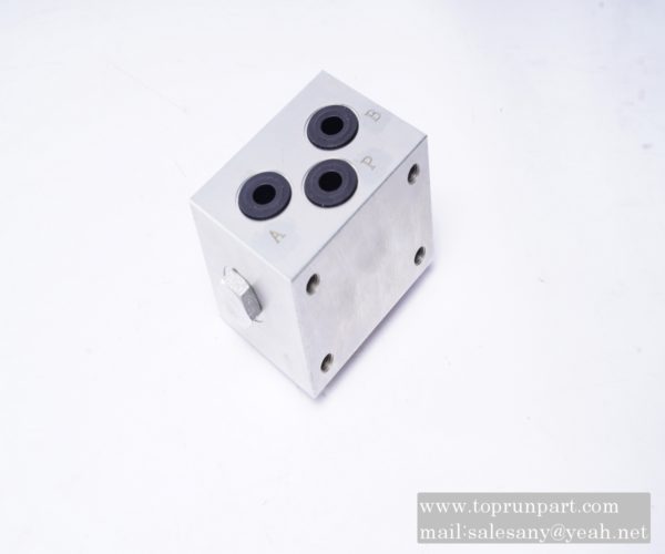 60282213 reversing valve block HXFK-30/315 SANY