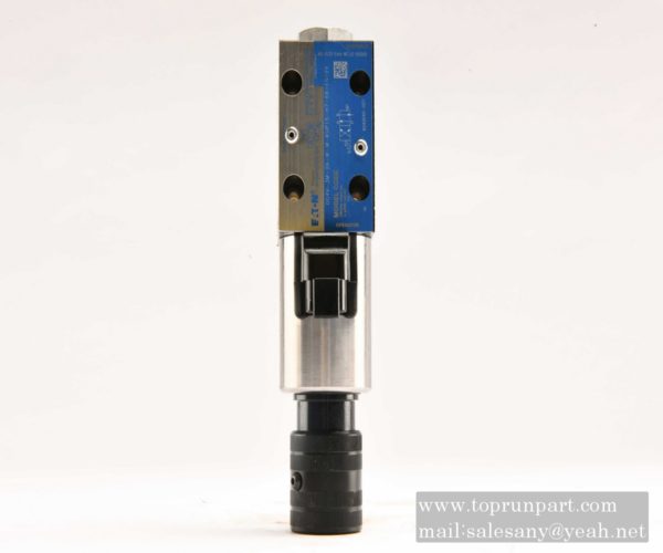 60321118 Solenoid reversing valve DG4V-3-2A-W-M-KUP5-H7-60-EN19 SANY