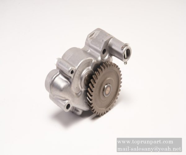 Oil pump ME084735