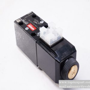 B220400000026 Solenoid directional control valve DG4V-3-22A-M-U-H7-60 SANY