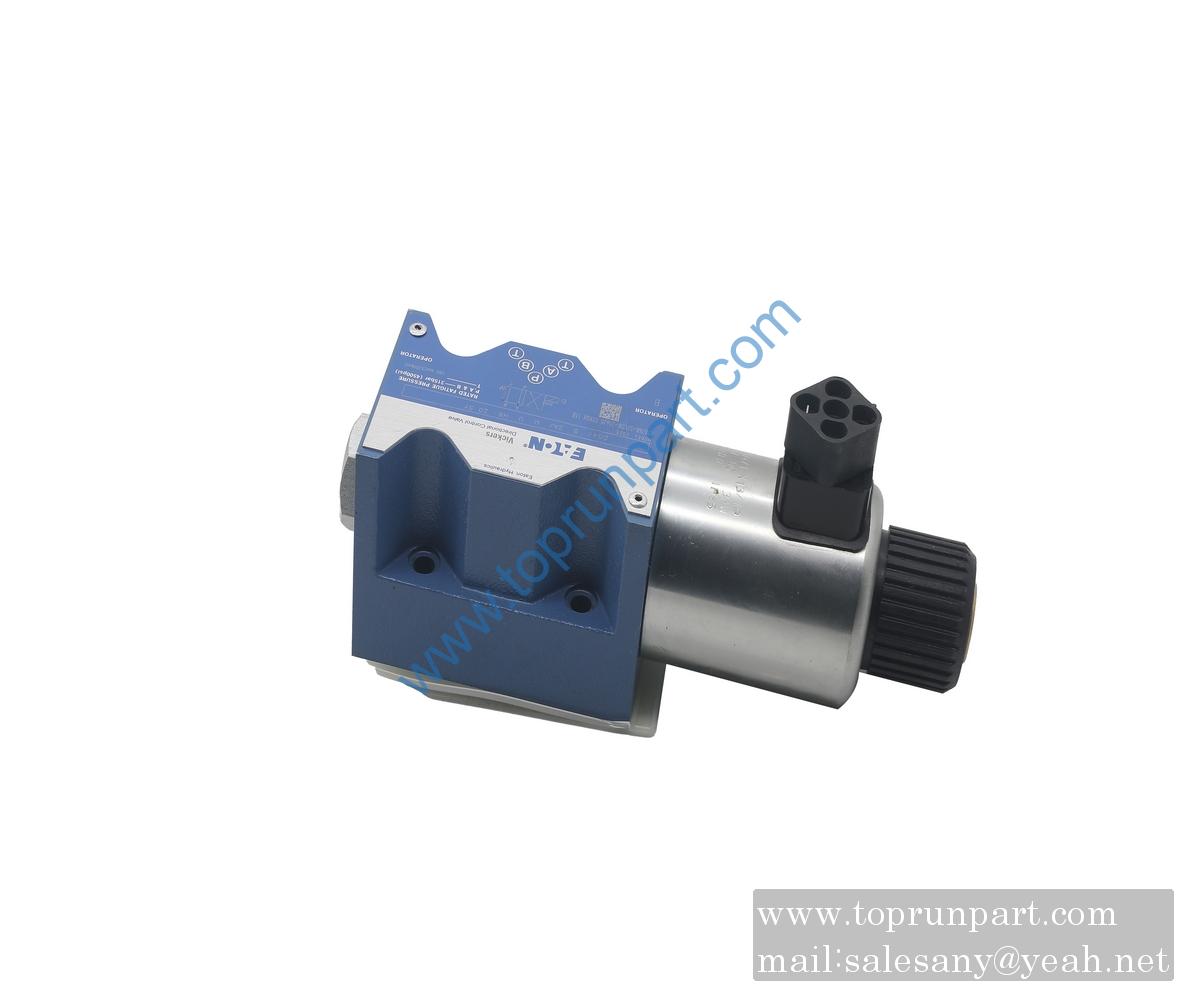 B220400000150 Solenoid reversing valve DG4V-5-2AJ-M-U-H6- SANY