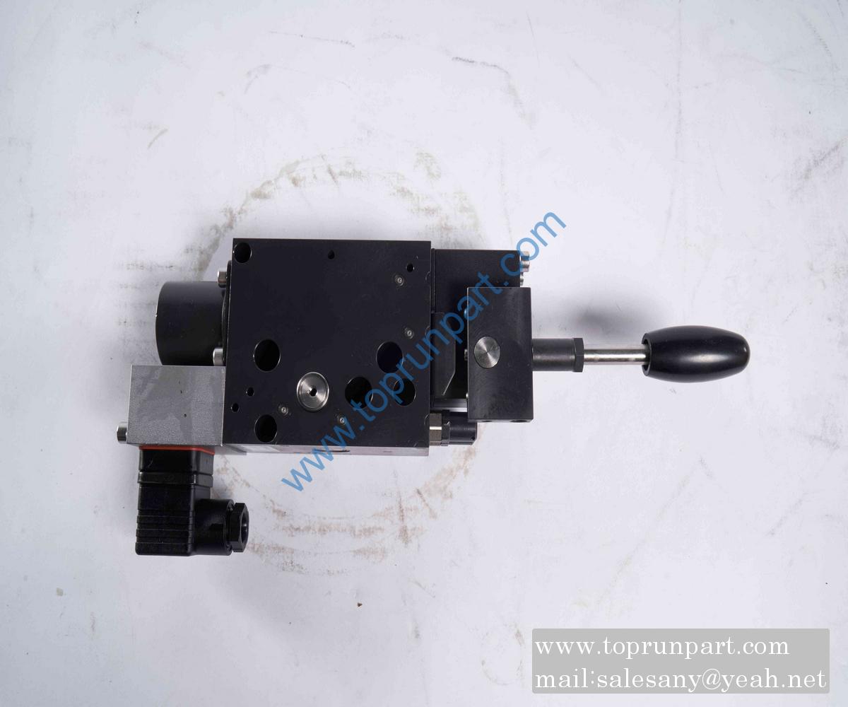 B220401000503 One-two arm reversing valve (four) SL3-32L-63/40 SANY