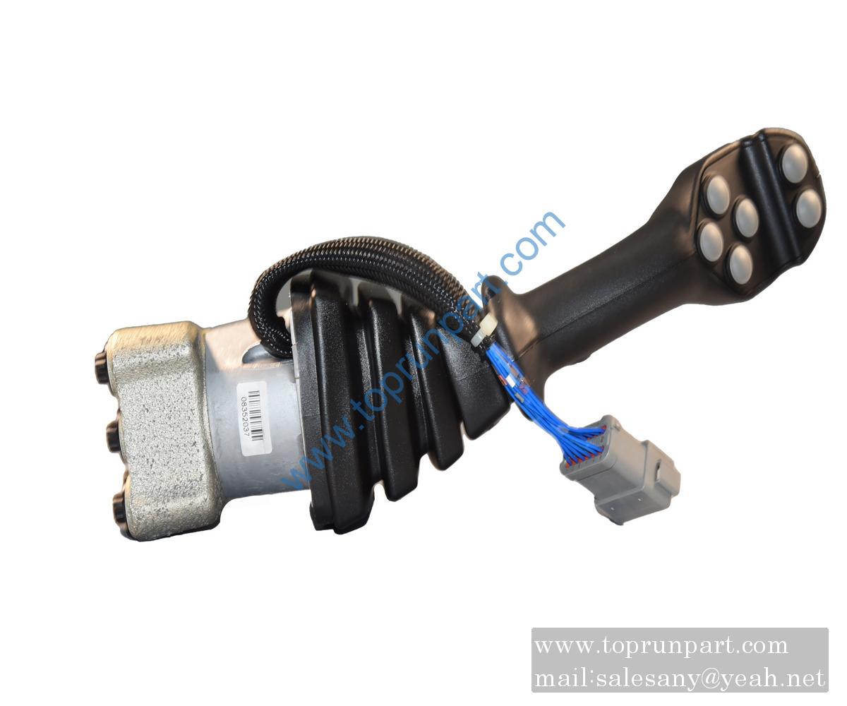 B220401000563 pilot valve 4TH6NH70-1X235M01 SH1234 SANY