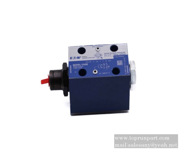 B220401000981 Hydraulic control reversing valve DG3V-3-2A-T-7-B-AA  SANY