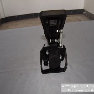 B229900001282 electronic throttle IQAN-LF1 (HY17-8370/UK) SANY