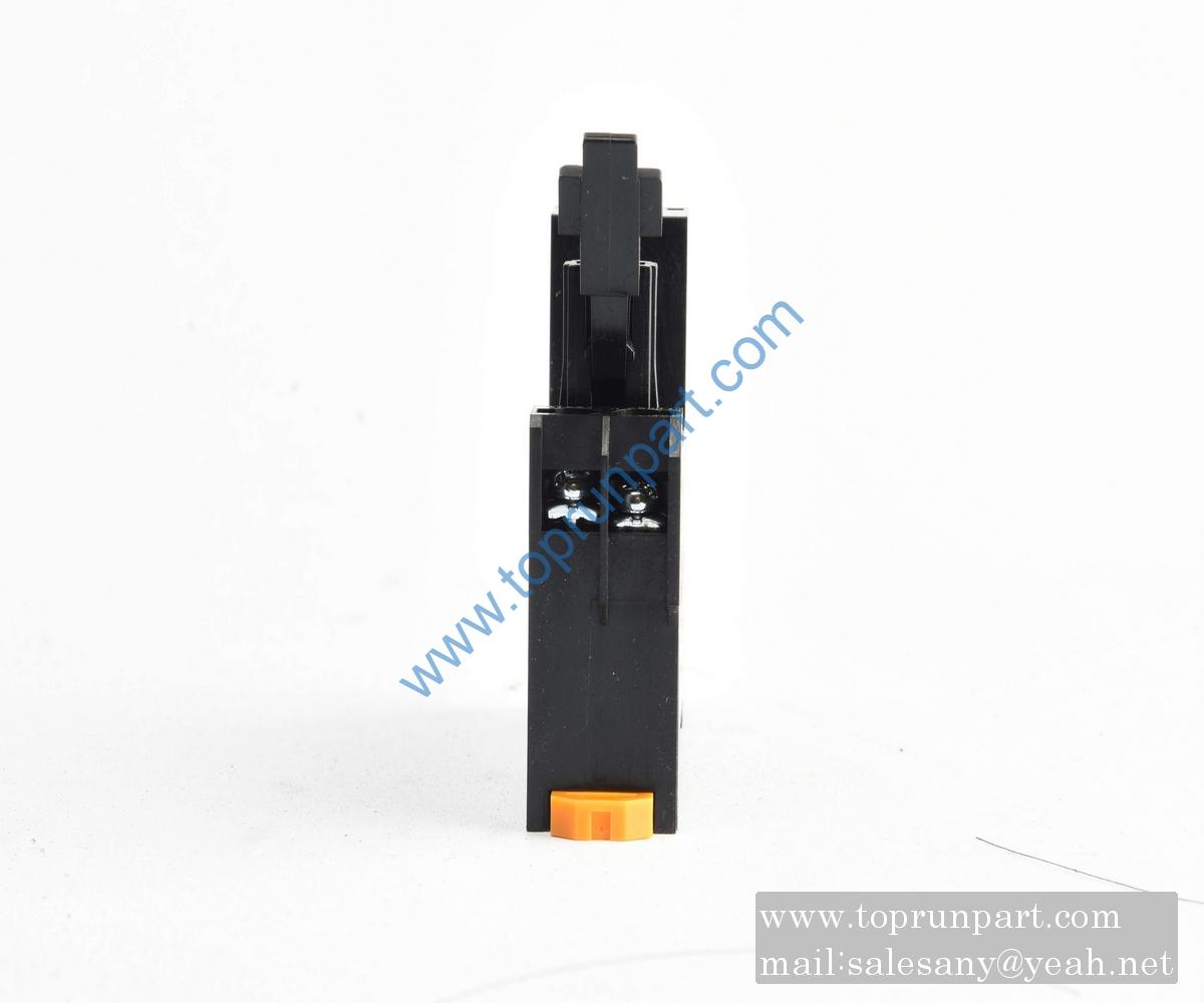 B240700000395 Relay socket P2RF-05-E SANY